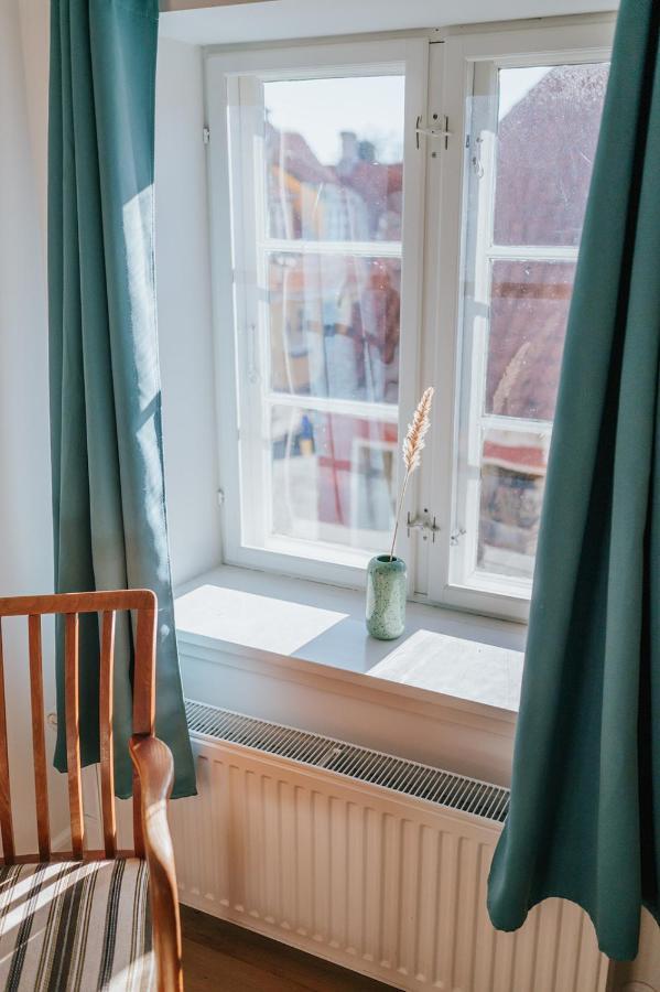 Kefs Guesthouse & Cafe Ерескебінґ Екстер'єр фото